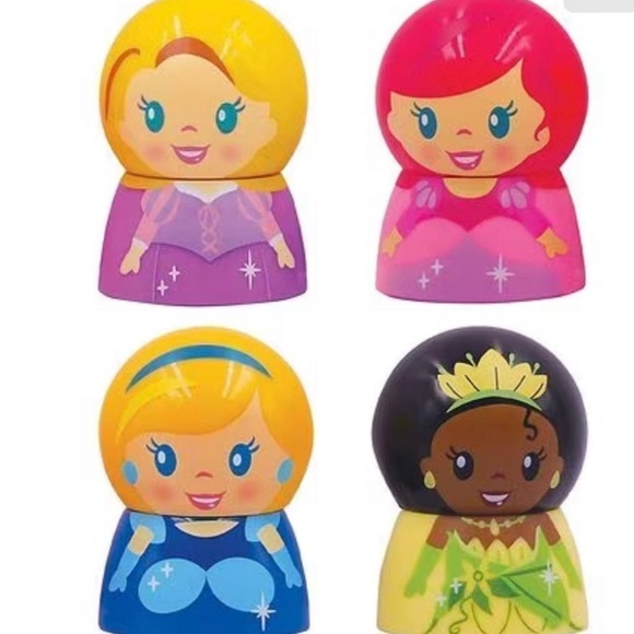 👗 DISNEY 4 PC LIP GLOSS SET 👗 - Picture 2 of 2